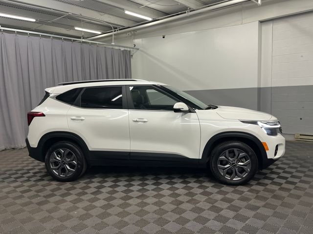 Certified 2024 Kia Seltos S image 4