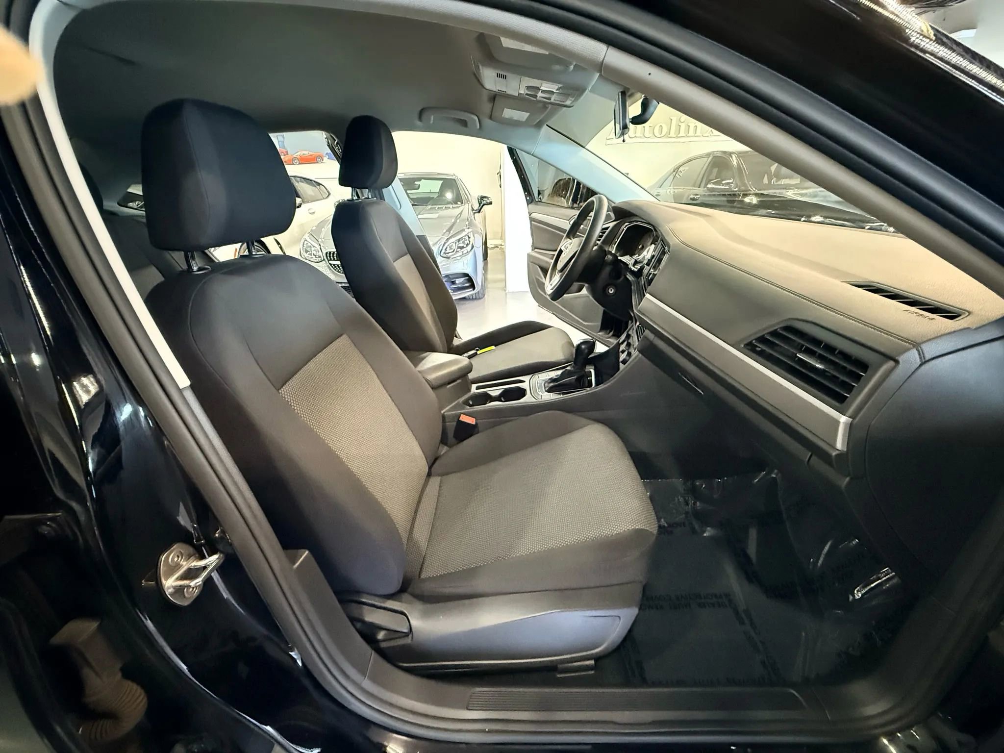 Used 2019 Volkswagen Jetta R-Line image 18