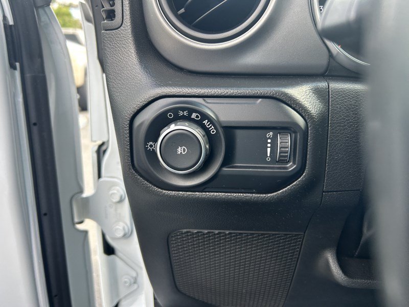Used 2023 Jeep Wrangler Unlimited Sport AWD/4WD image 22