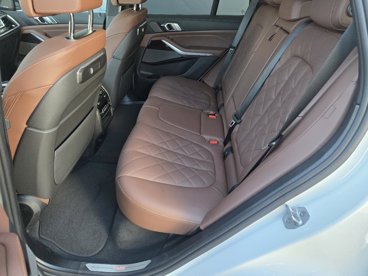 Used 2026 BMW X5 xDrive50e w/ Climate Comfort Package image 12