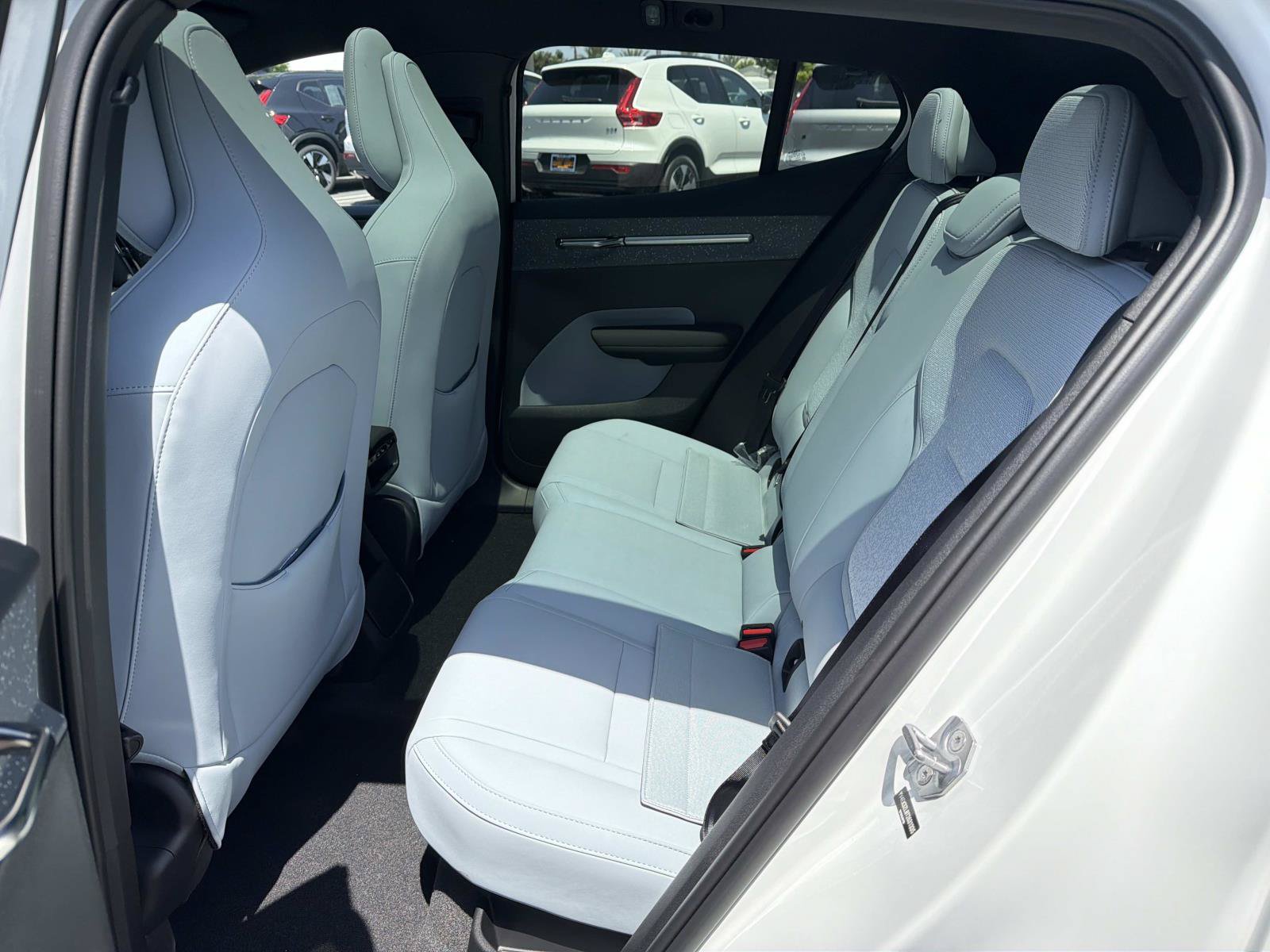 New 2026 Volvo EX30 Ultra AWD/4WD image 17