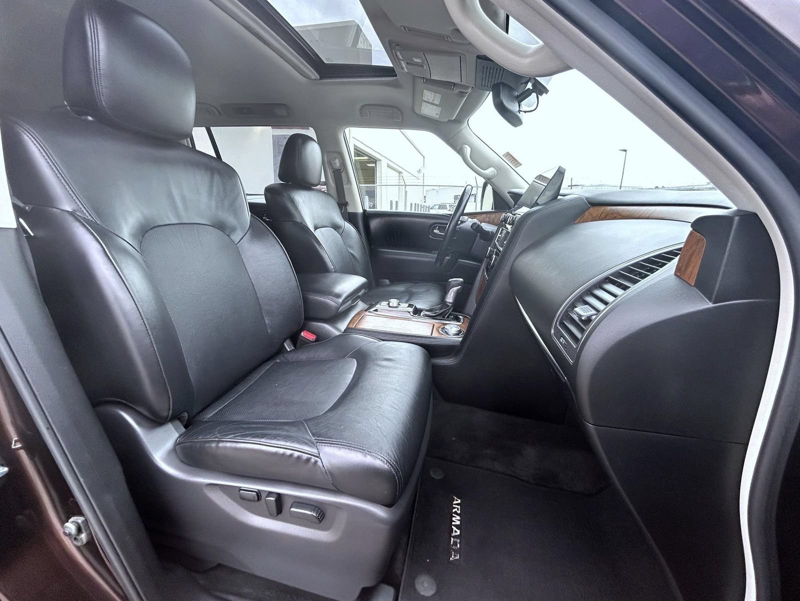 Used 2021 Nissan Armada SL w/ Captain's Chairs Package AWD/4WD image 16