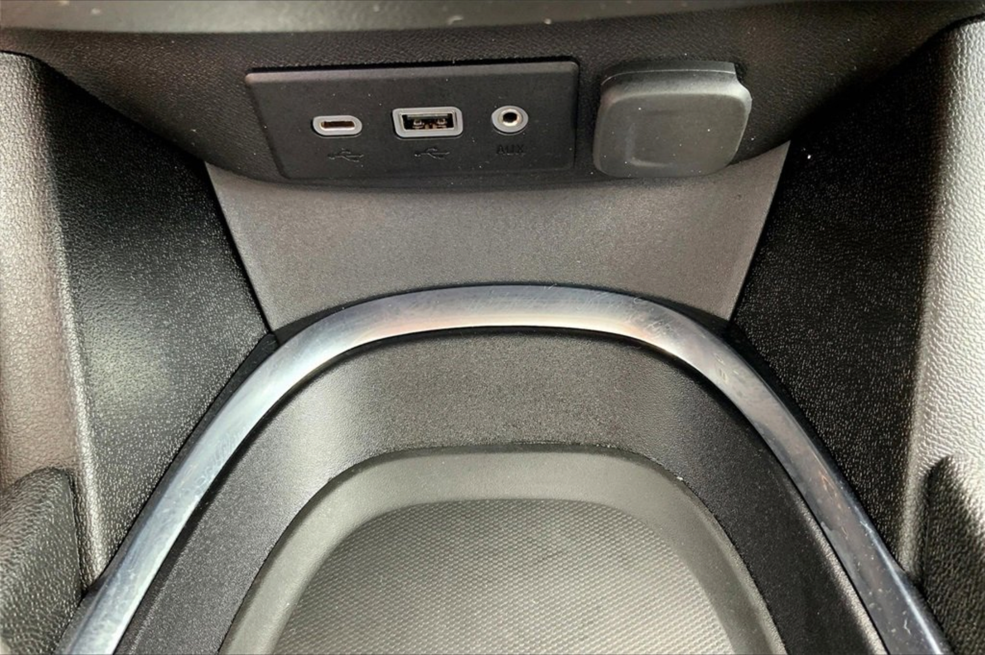 Used 2022 Chevrolet Malibu LT FWD image 35