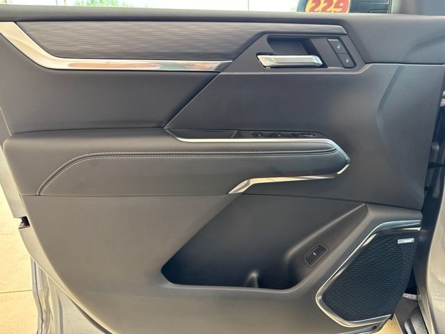 New 2026 GMC Acadia Elevation w/ LPO, Floor Liner Package AWD/4WD image 10
