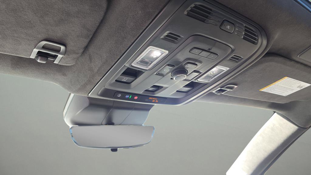 Certified 2022 Cadillac Escalade Sport Platinum w/ LPO, ONYX Package image 17