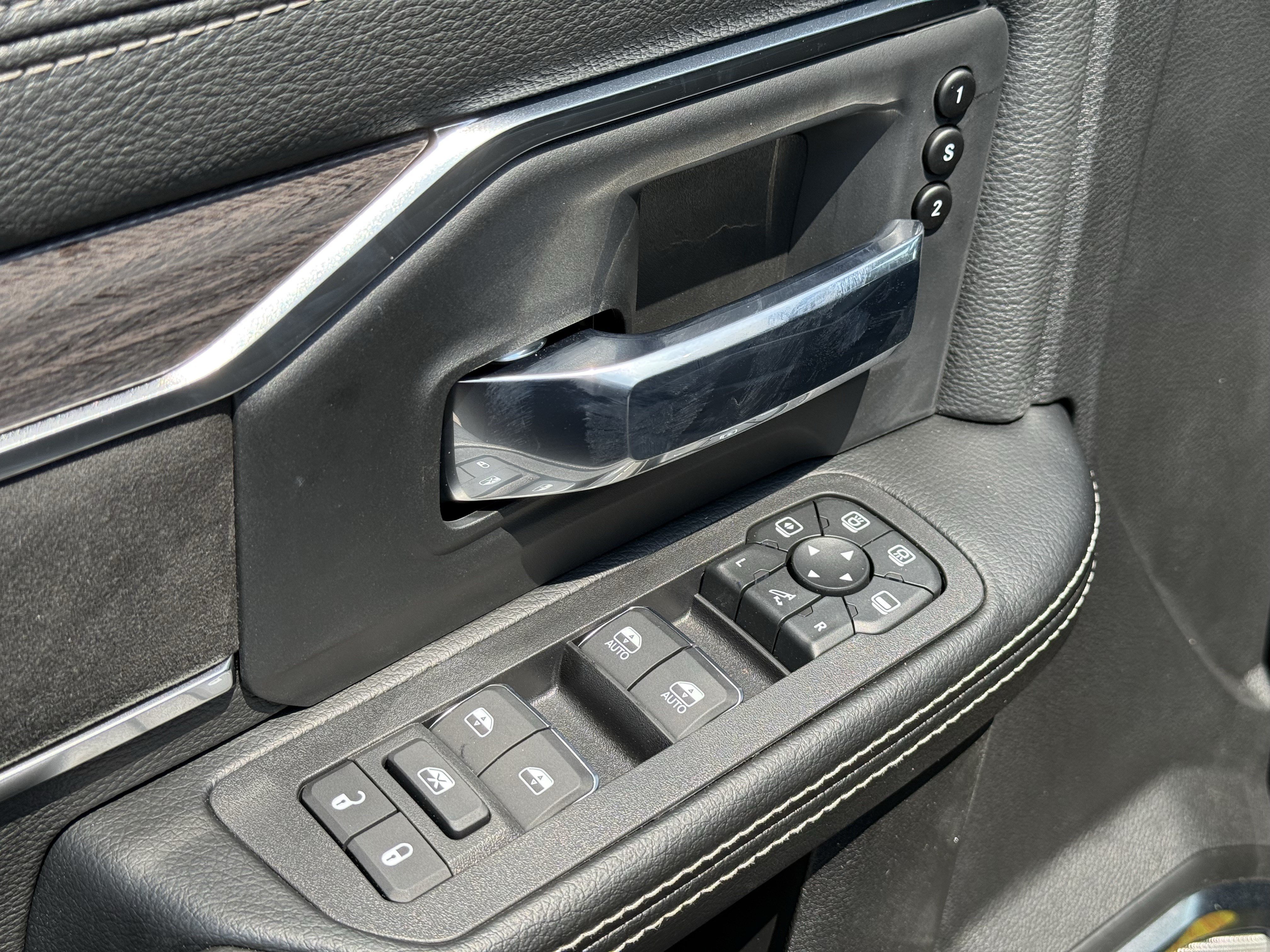 New 2027 RAM 3500 Laramie AWD/4WD image 15