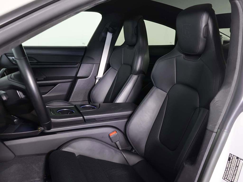 Used 2023 Porsche Taycan GTS image 29