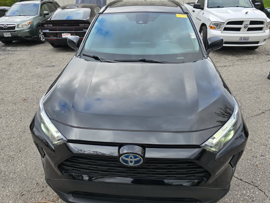 Used 2024 Toyota RAV4 LE AWD/4WD image 14