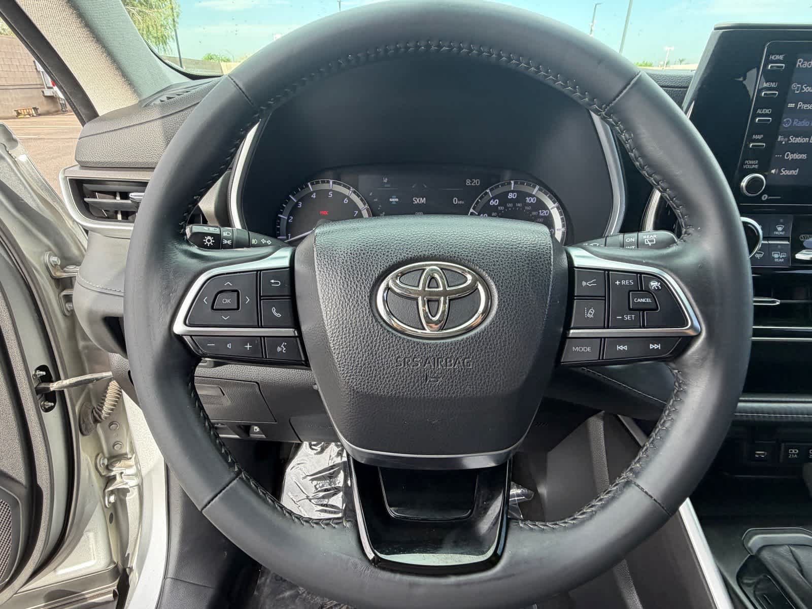 Used 2021 Toyota Highlander XLE FWD image 21
