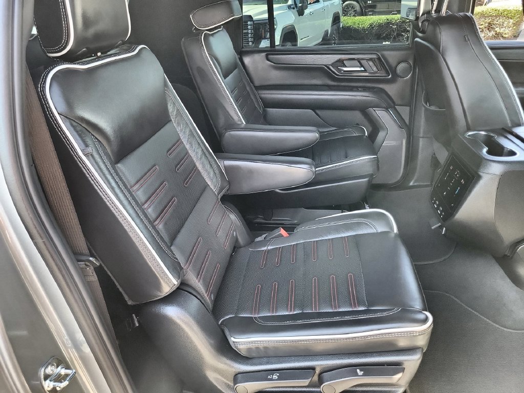 Certified 2025 GMC Yukon XL AT4 Ultimate AWD/4WD image 27