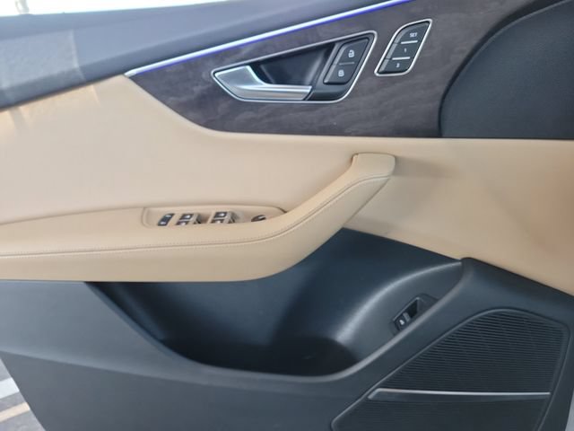 Used 2023 Audi Q8 Premium Plus w/ Premium Plus Package AWD/4WD image 20