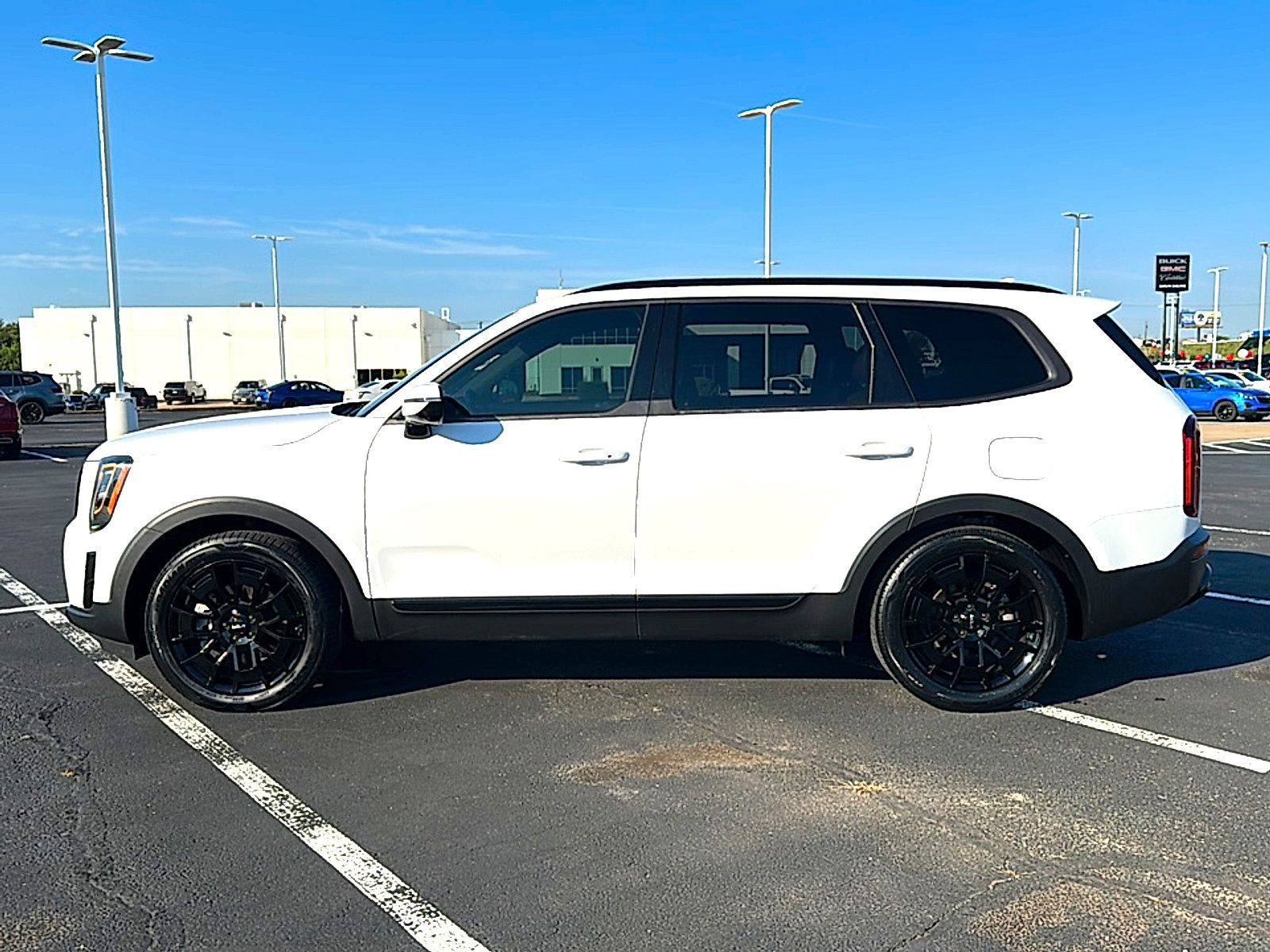 Used 2022 Kia Telluride SX w/ SX Prestige Package image 5