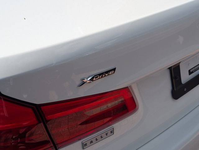 Used 2019 BMW 530i xDrive w/ Convenience Package AWD/4WD image 16