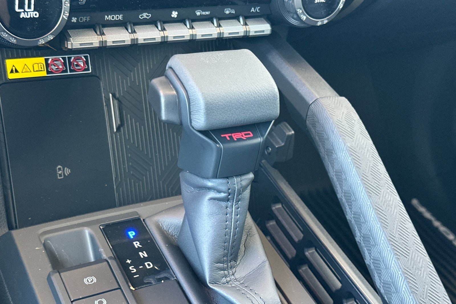 New 2026 Toyota Tacoma TRD Off-Road w/ TRD Off Road Premium Package AWD/4WD image 23