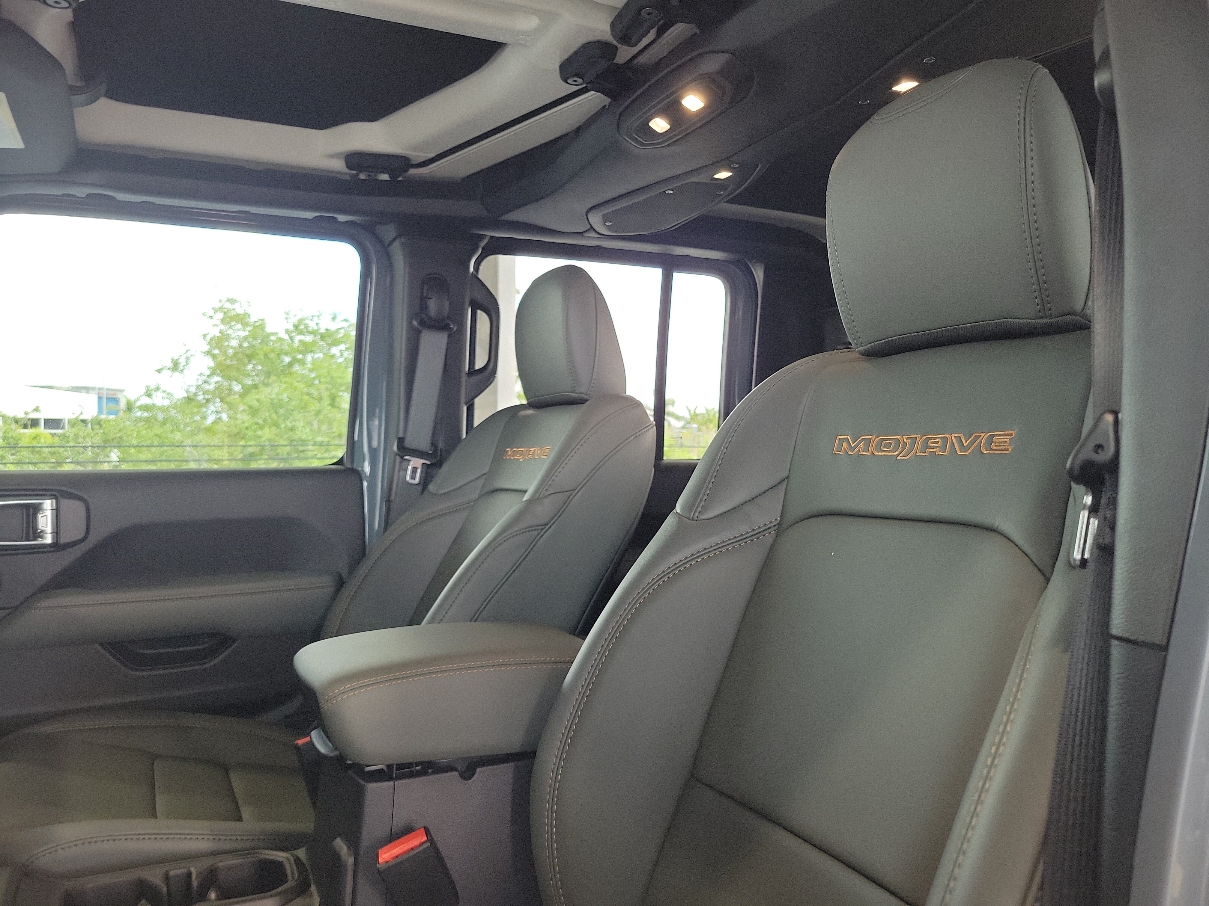 New 2025 Jeep Gladiator Mojave AWD/4WD image 18