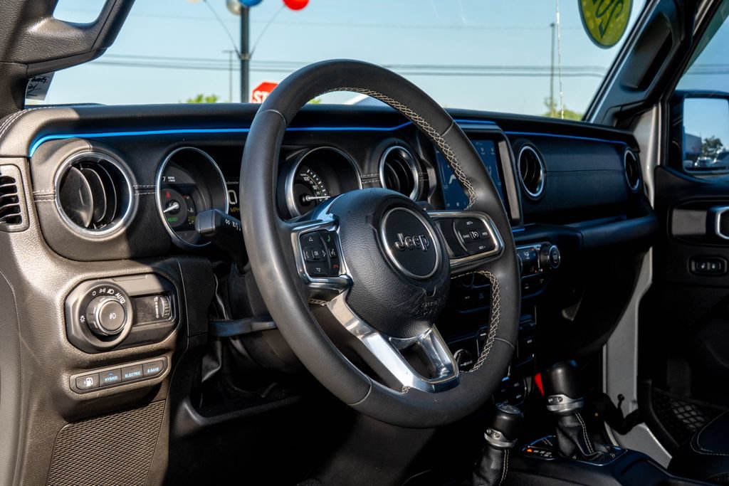 Used 2023 Jeep Wrangler Unlimited Sahara AWD/4WD image 14