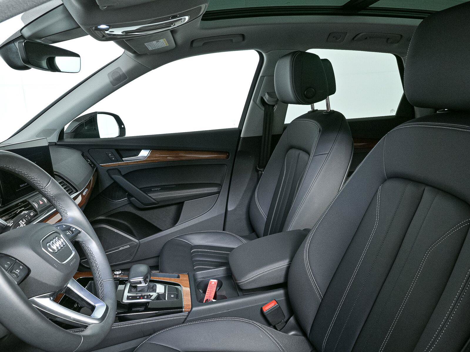Used 2023 Audi Q5 2.0T Premium Plus w/ Premium Plus Package AWD/4WD image 5
