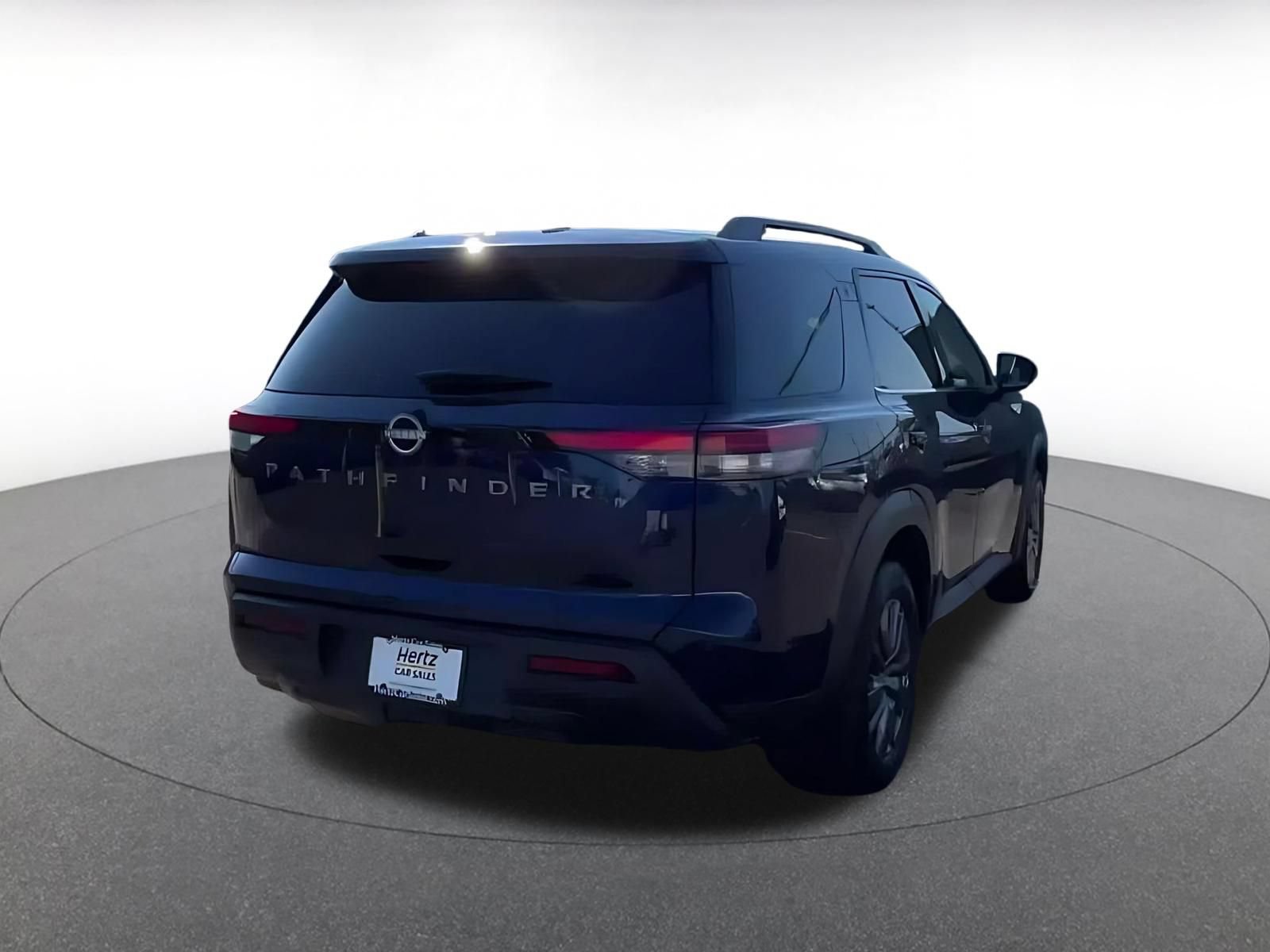 Used 2026 Nissan Pathfinder SV FWD image 13