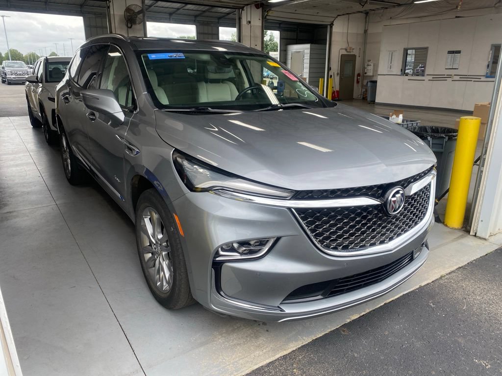 Used 2023 Buick Enclave Avenir w/ Avenir Technology Package AWD/4WD image 1