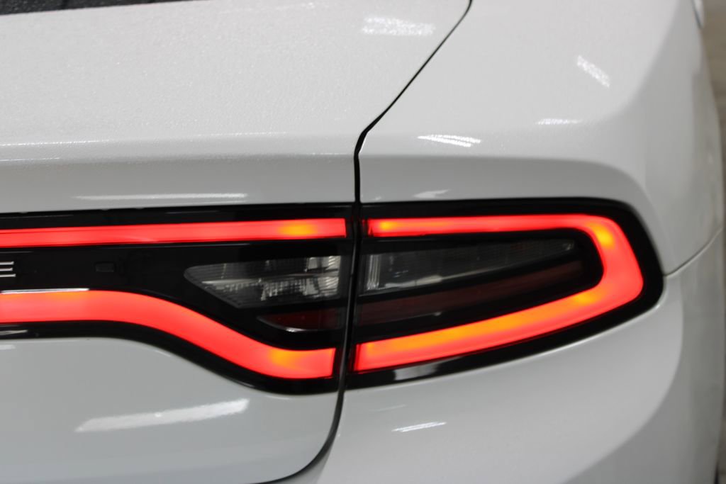 Used 2019 Dodge Charger SXT RWD image 16