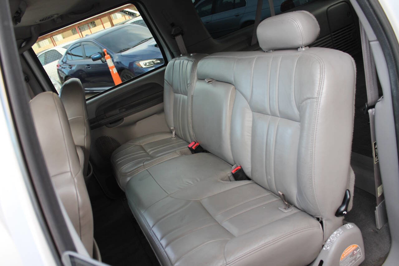 Used 2001 Ford Excursion XLT image 27