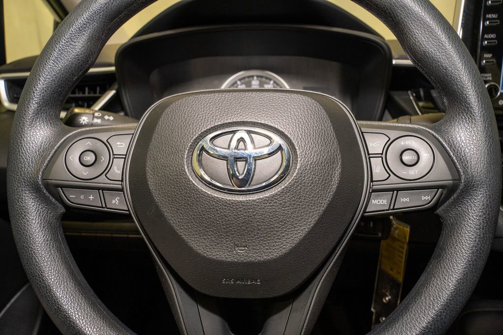 Used 2021 Toyota Corolla LE image 16