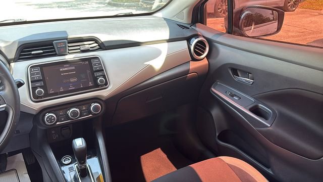 Used 2021 Nissan Versa SV image 15