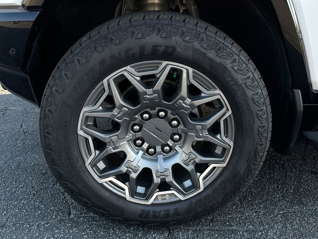 Used 2025 GMC Hummer EV 3X image 12