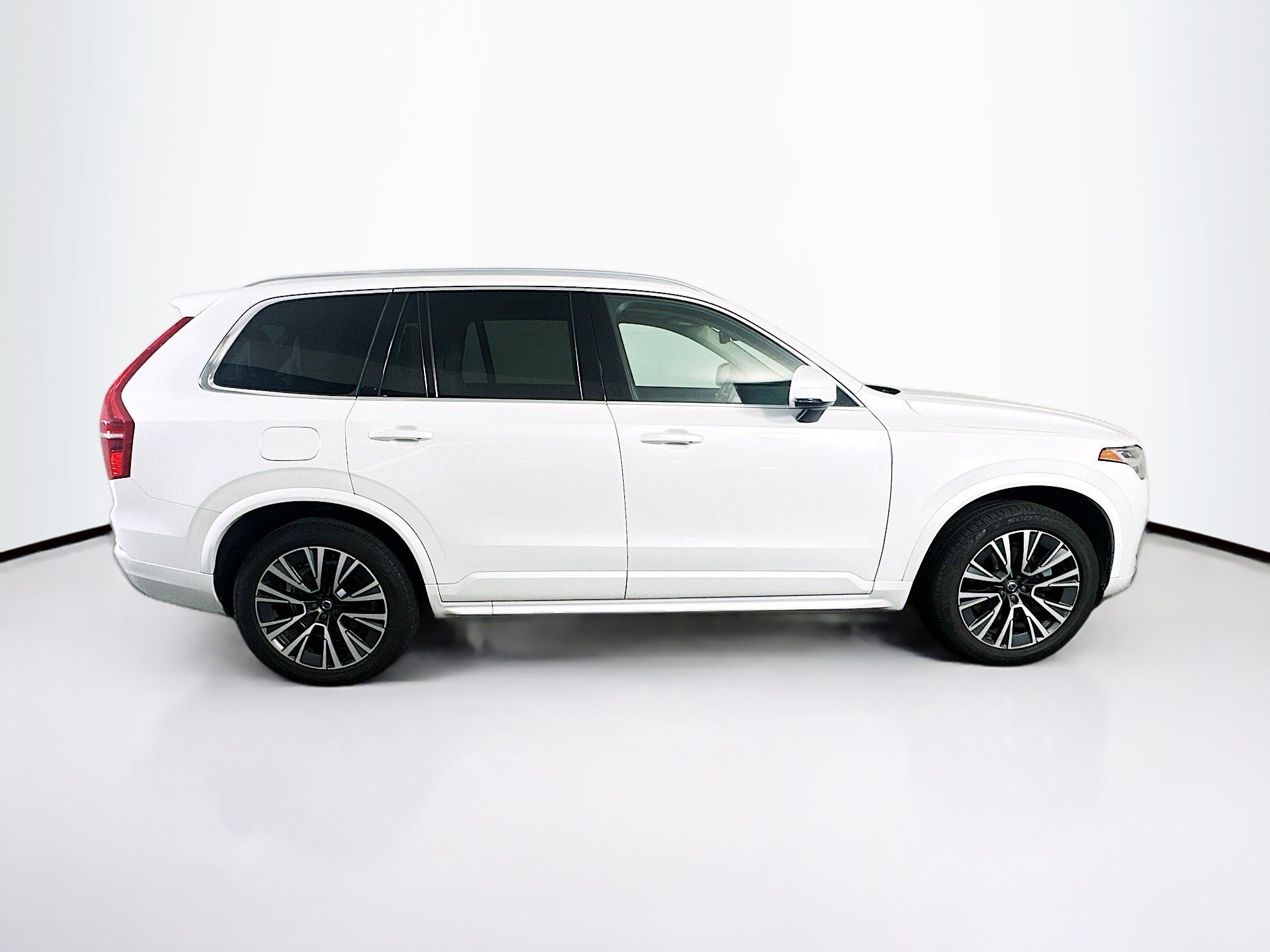 Used 2020 Volvo XC90 T5 Momentum FWD image 10