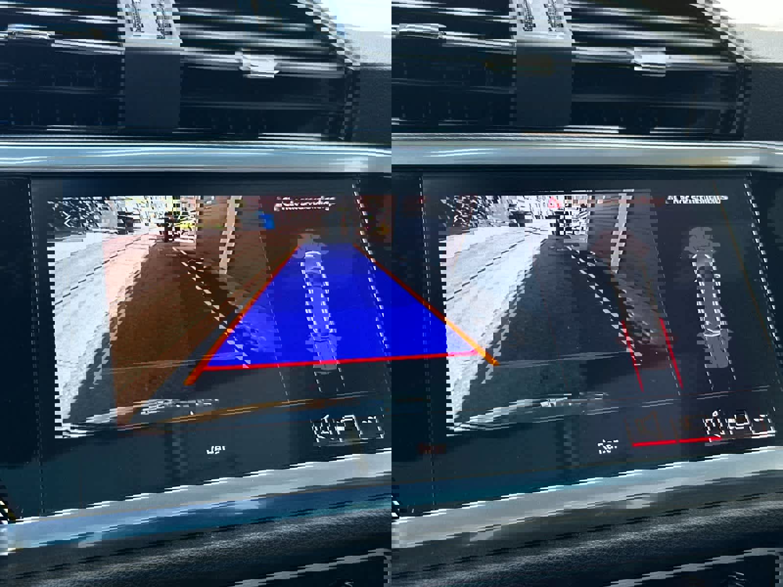 Used 2023 Audi Q3 2.0T Premium w/ Convenience Package AWD/4WD image 19