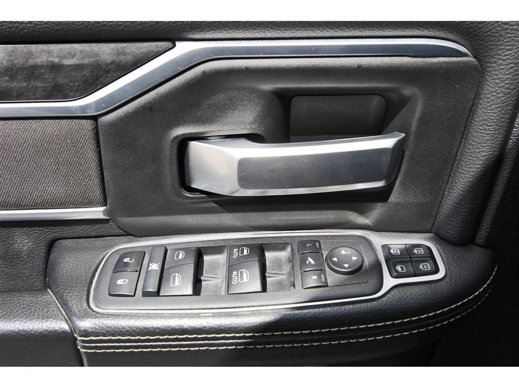 Used 2024 RAM 3500 Big Horn AWD/4WD image 29