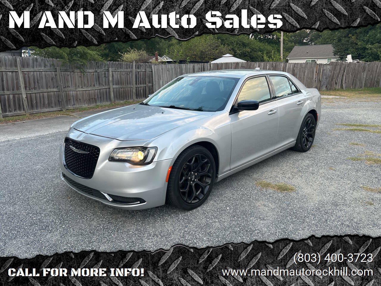 Used 2019 Chrysler 300 Touring w/ Sport Appearance Package RWD image 1