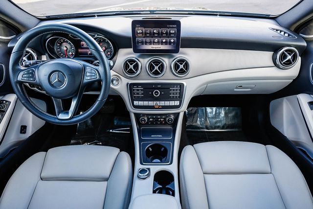 Used 2020 Mercedes-Benz GLA 250 4MATIC image 10