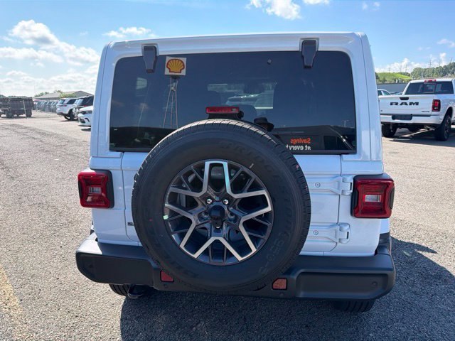 New 2026 Jeep Wrangler Unlimited Sahara AWD/4WD image 4