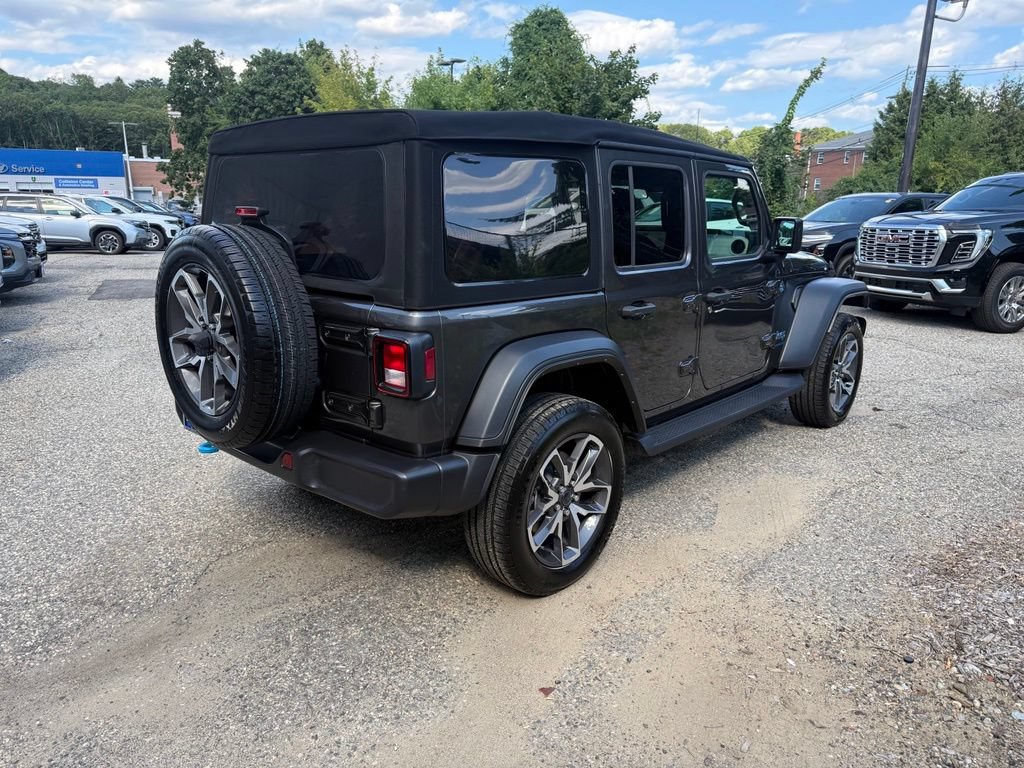 Used 2024 Jeep Wrangler Unlimited w/ Convenience Group AWD/4WD image 7
