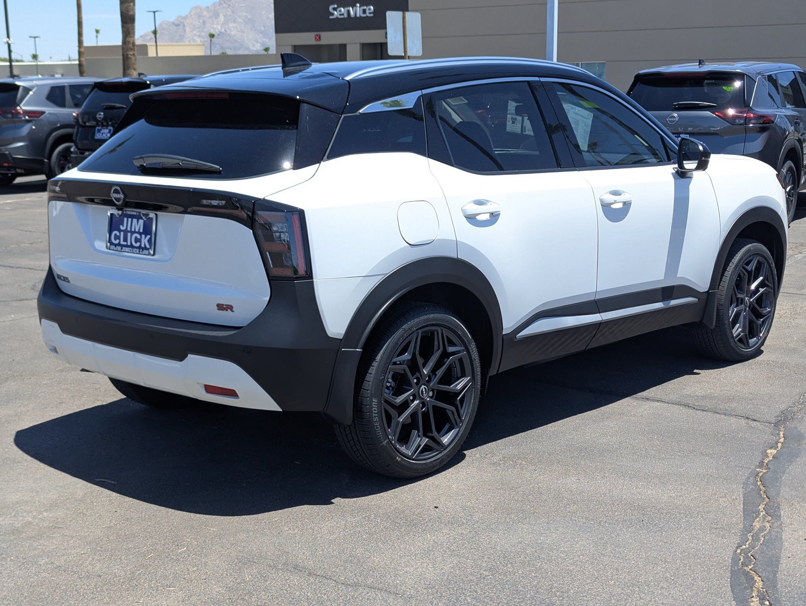 New 2026 Nissan Kicks SR FWD image 2