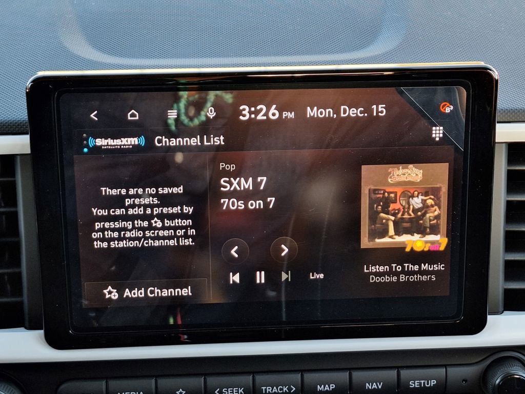 Used 2024 Hyundai Venue Limited image 20