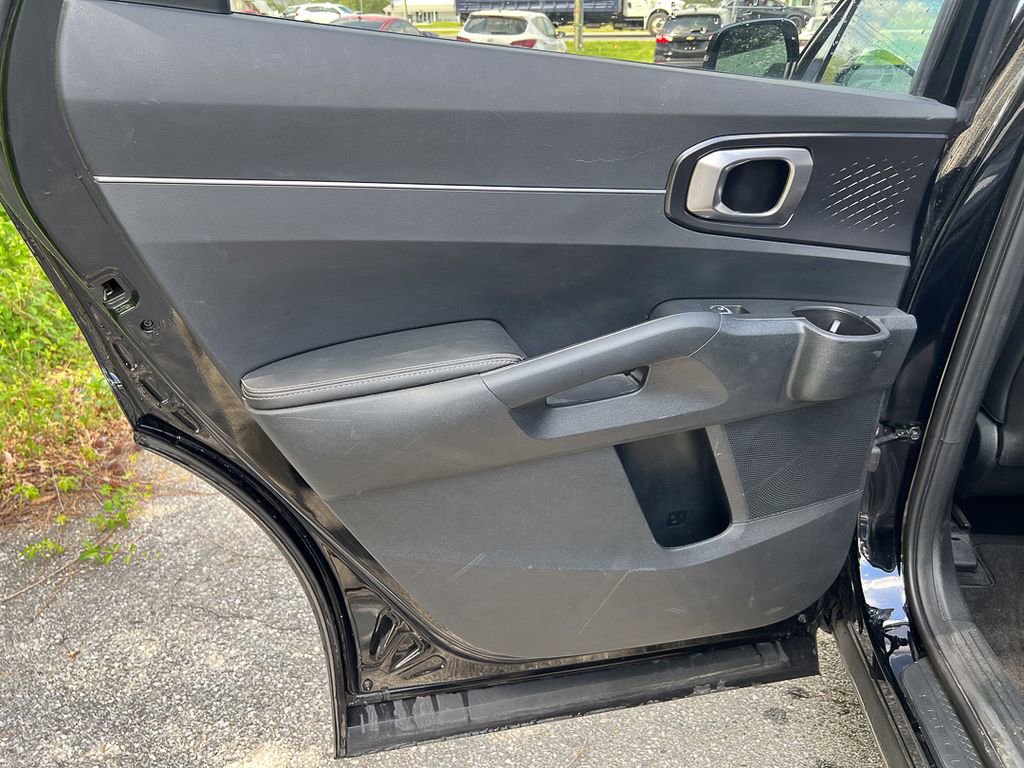 Used 2024 Kia Sorento S FWD image 24