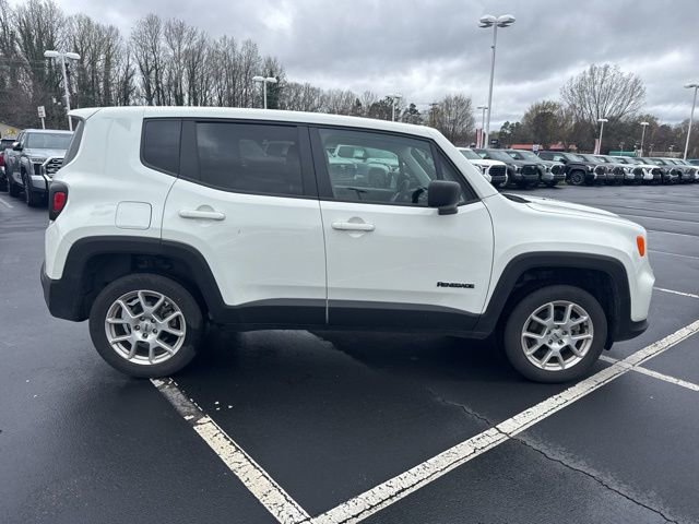 Used 2023 Jeep Renegade Latitude image 2