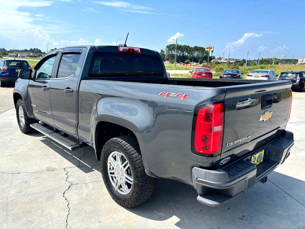 Used 2017 Chevrolet Colorado LT w/ Safety Package image 7