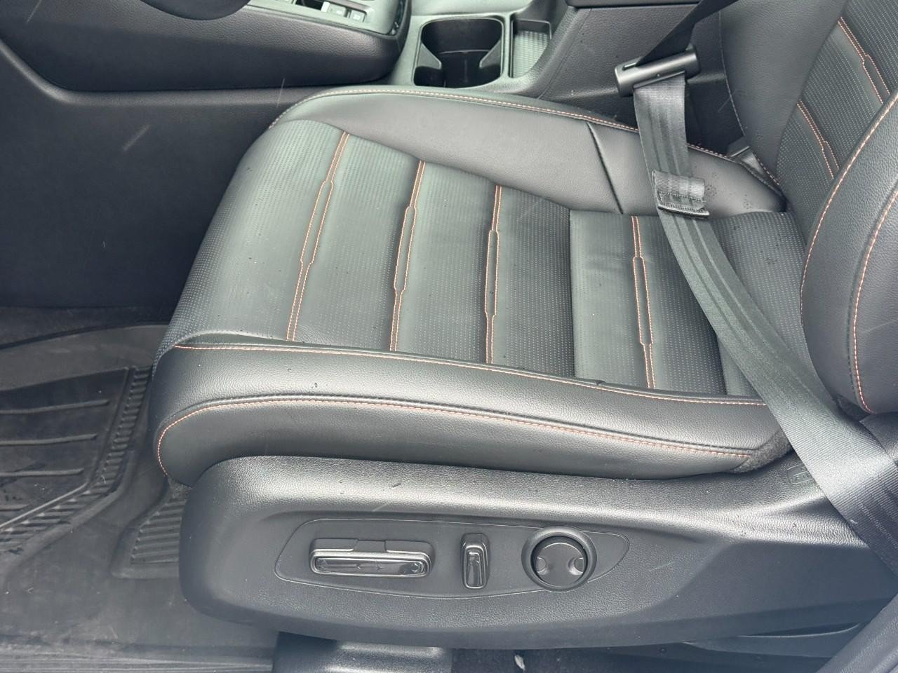 Certified 2025 Honda CR-V Sport-L image 18