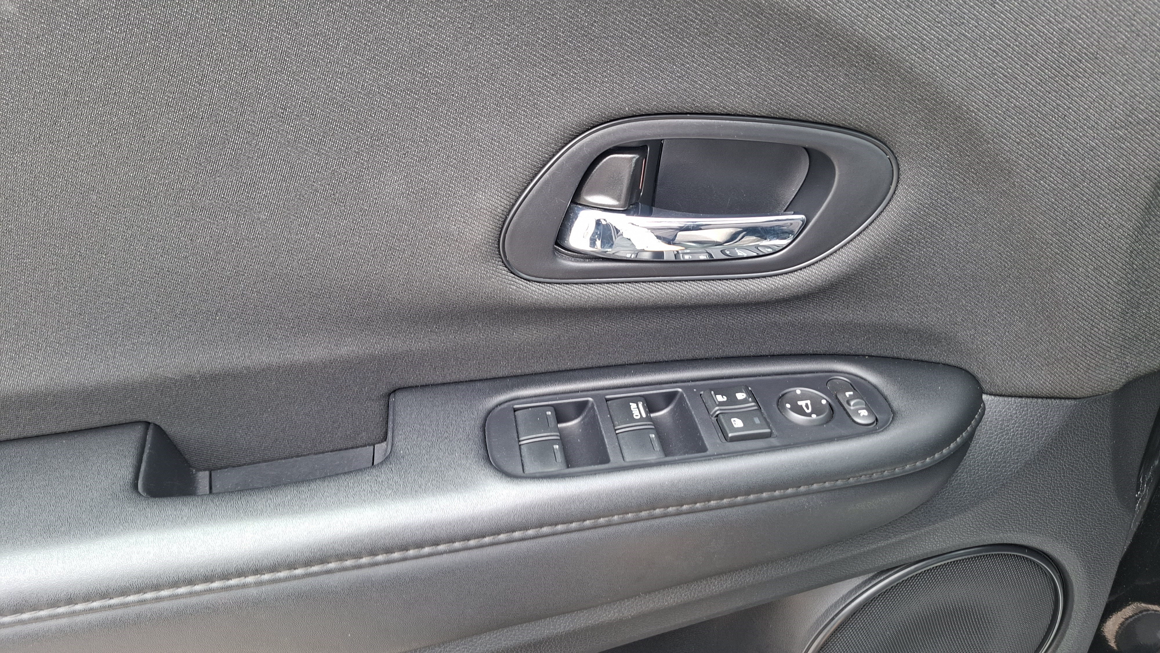 Used 2021 Honda HR-V Sport image 17