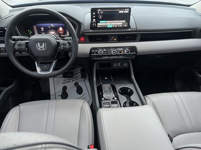 Used 2023 Honda Pilot Elite image 12
