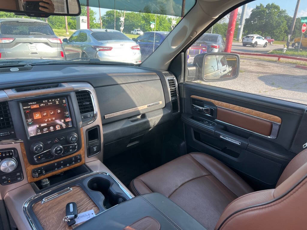 Used 2017 RAM 1500 Laramie Longhorn AWD/4WD image 16