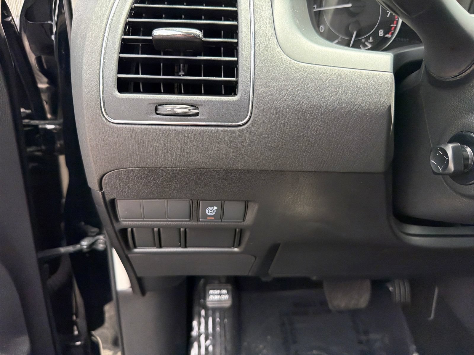 Certified 2024 Nissan Armada SV AWD/4WD image 15