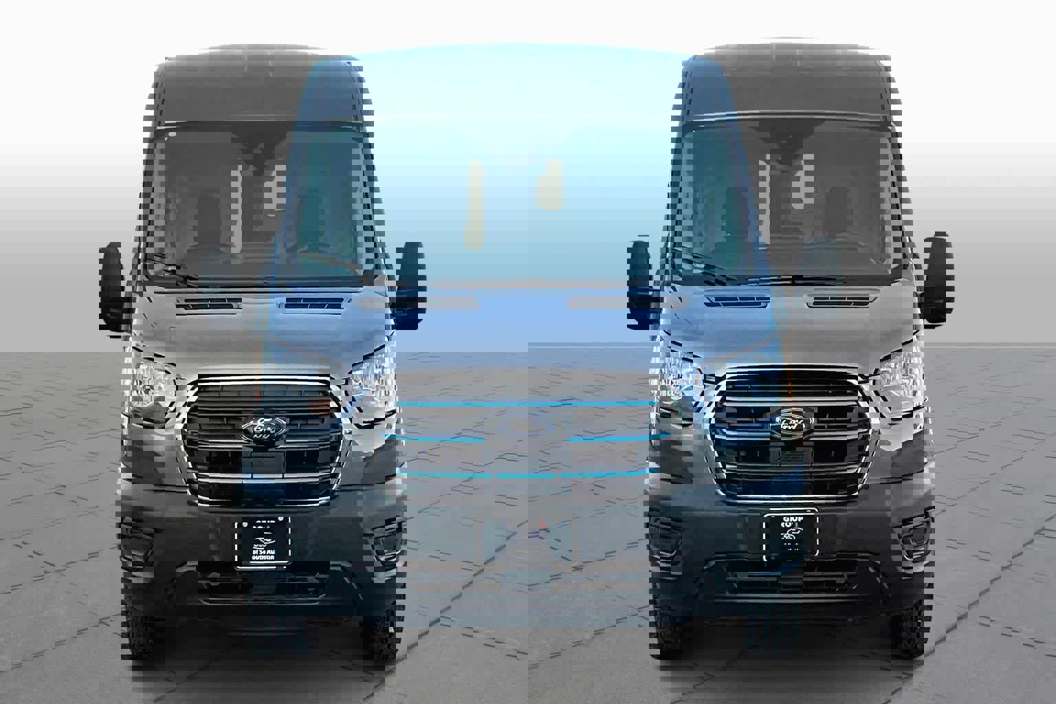 Used 2022 Ford E-Transit Medium Roof image 3