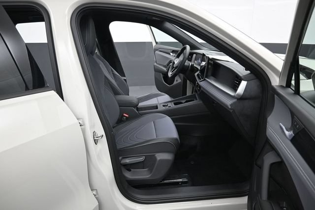 New 2026 Volkswagen Tiguan SE R-Line AWD/4WD image 14