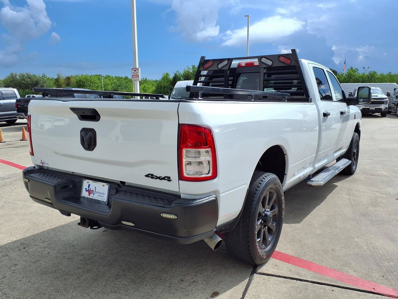 Used 2024 RAM 2500 Tradesman w/ Convenience Group AWD/4WD image 5