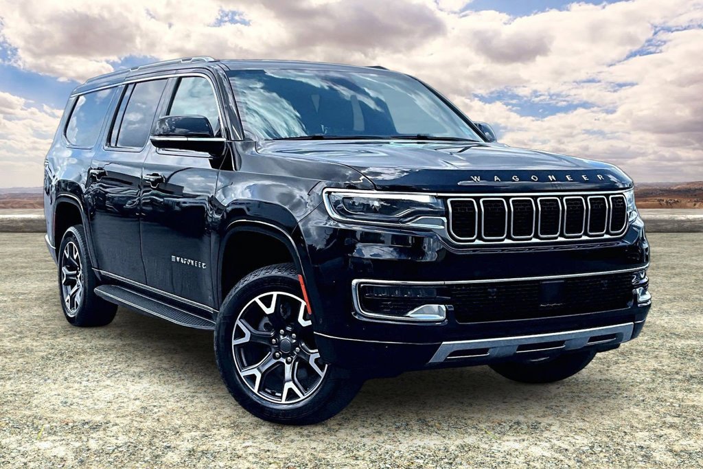 Used 2024 Jeep Wagoneer L Series III w/ Flexible Seating Group AWD/4WD image 1