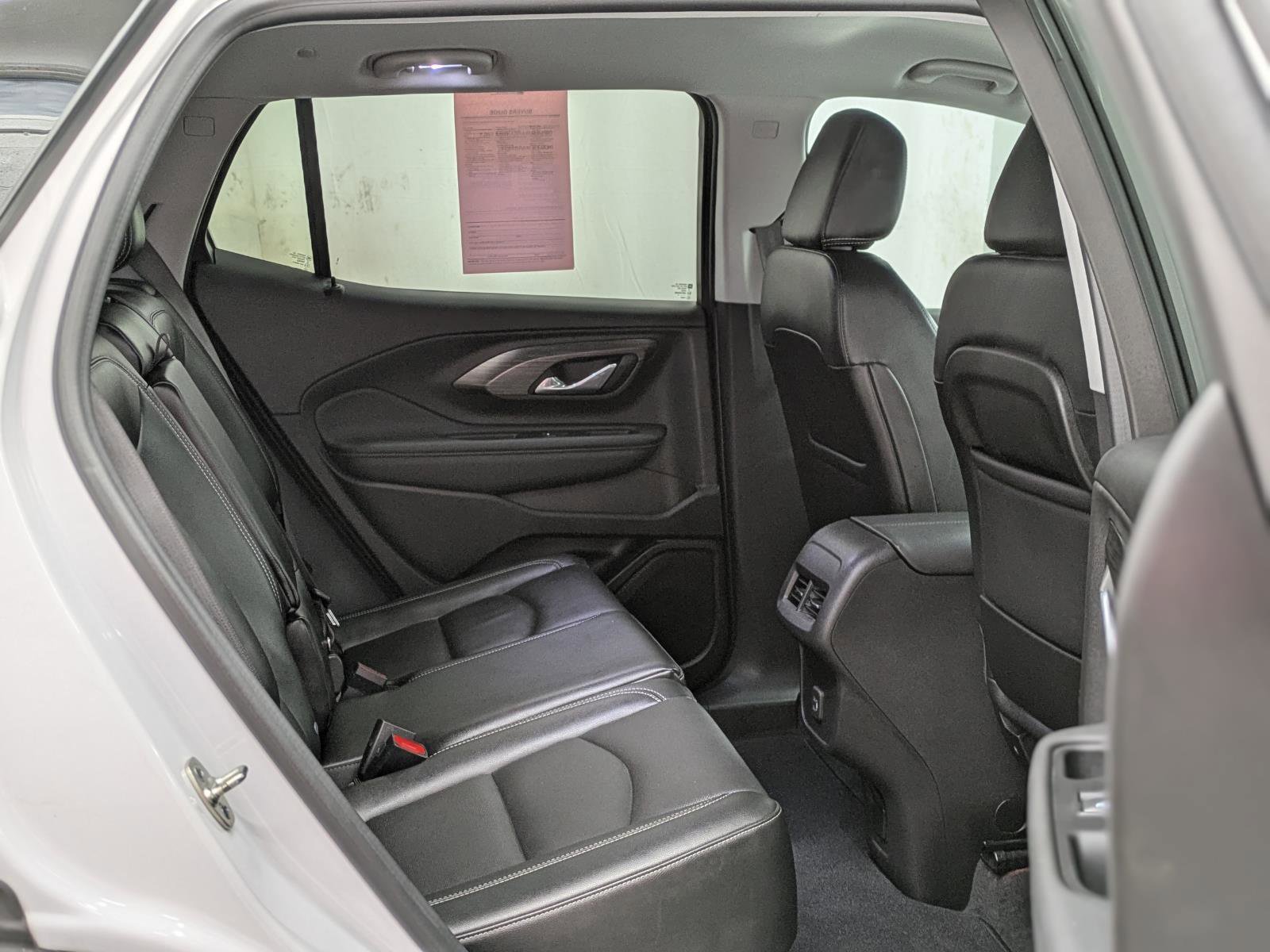 Used 2024 GMC Terrain SLT image 21